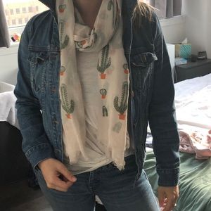 Cactus scarf